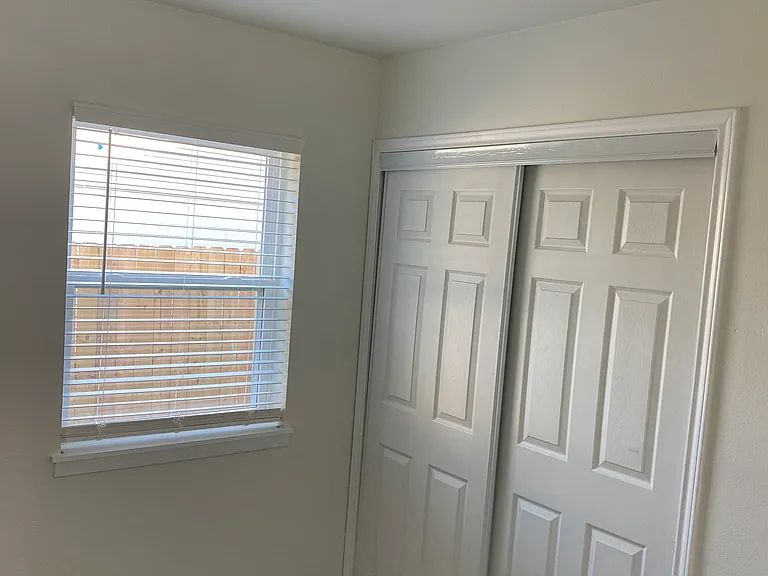 1104 Glenn Dr — Photo 9