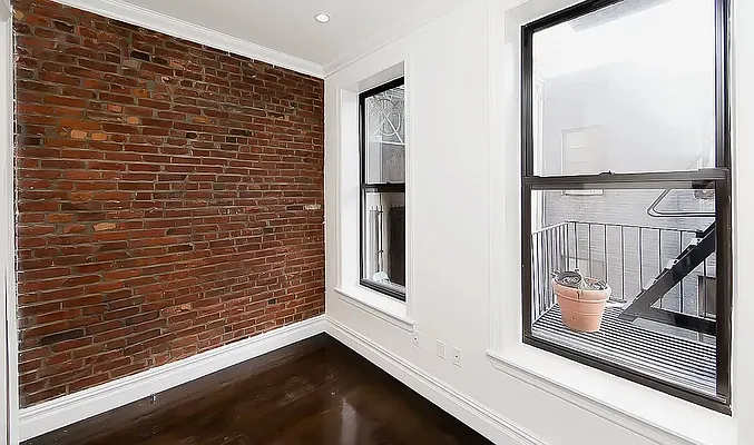 Rented by Avenues Real Estate | media 11