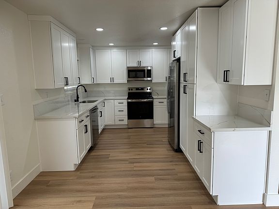 3rd image of 321-319 W 10th St