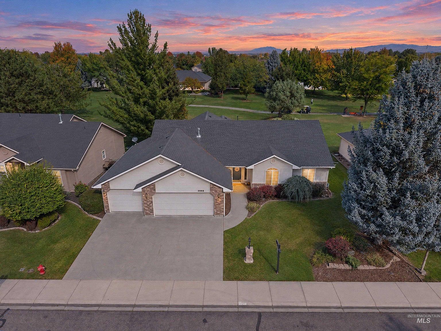 3968 W Teter St — Lakeview Golf Club