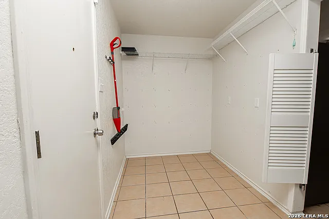 655 Northlake Dr — Photo 20