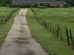 8455 Hearn Rd, Chattahoochee Hills, GA 30268