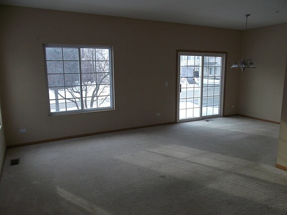 4th image of 619 Windsor Dr #6A