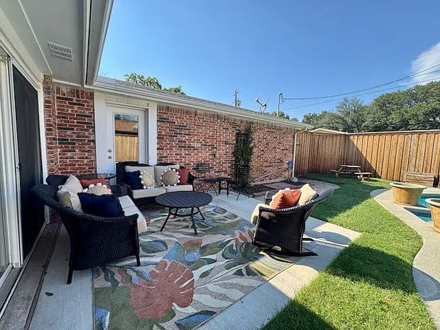 1405 Wind Cave Cir — Photo 10