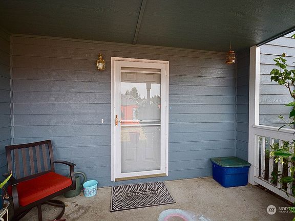 3rd image of 1504 Fitz Hugh Court SE