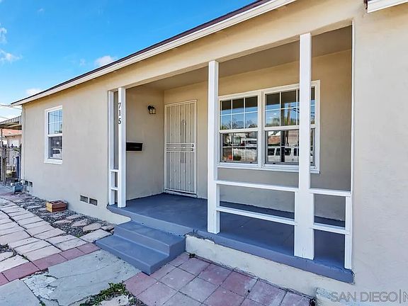 3rd image of 715 Grossmont Ave