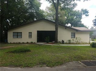 10219 N Connechusett Rd, Tampa, FL 33617