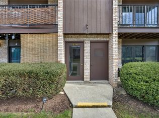 16340 Heather Ln APT 101, Cleveland, OH 44130