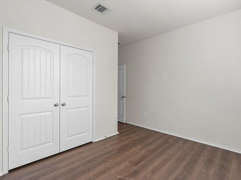 7604 Knockfin Dr — Photo 21