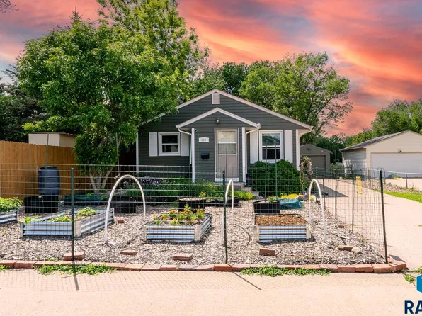 609 N Lewis Ave, Sioux Falls, SD 57103