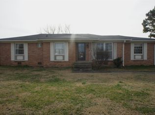 916 Winston Ave, Lebanon, TN 37087