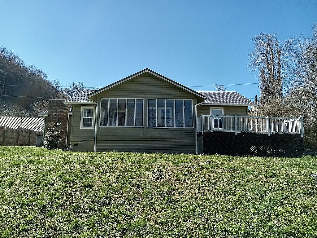 2038 Highway 215, Evarts, KY 40847 Zillow
