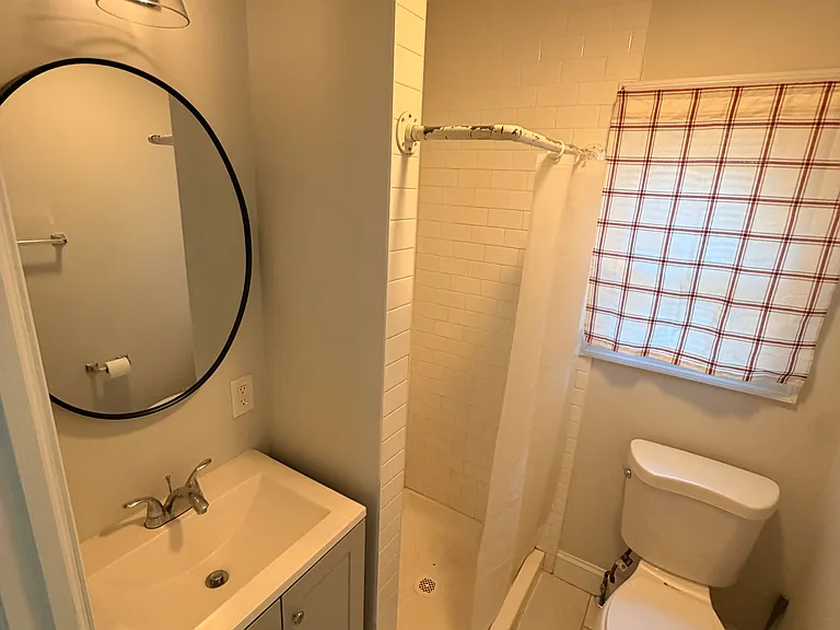 1869 Bradford St #1R — Photo 7