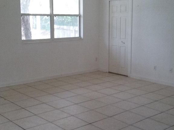 5th image of 1018 Hiawatha Pl