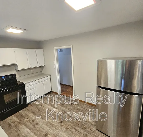 2000 Nandina Dr — Photo 8