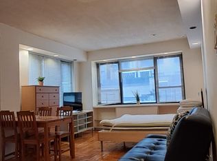210 E 47th St APT 2A, New York, NY