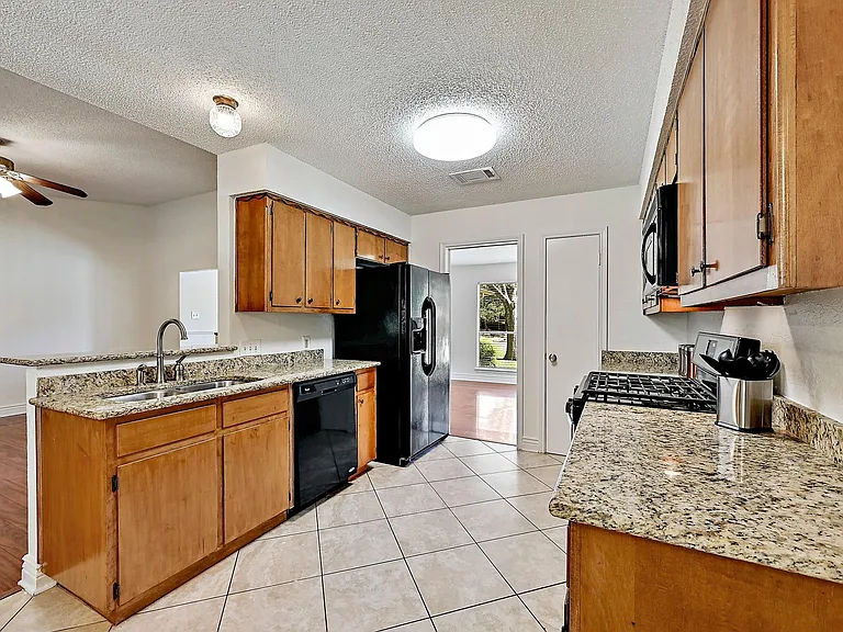 3707 Tarragona Ln — Photo 15