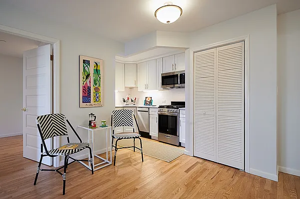 Rented by Perry Associates NYC Inc | media 1