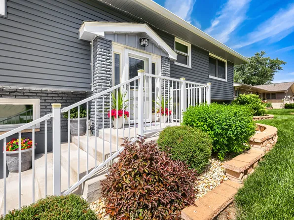1662 Kimberly Ave, Elgin, IL 60123