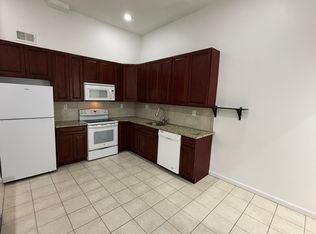 2008 S 8th St APT 1A, Philadelphia, PA 19148