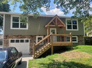 500 W 4th St, Edgerton, KS 66021