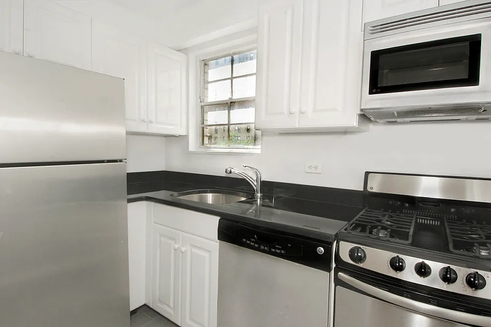 230 East 79th Street — Photo 3