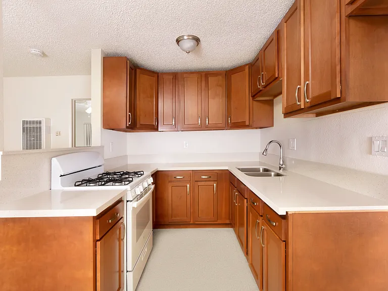 1939 E Wilson Ave #5 — Photo 7