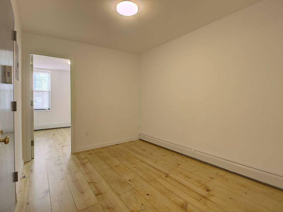 1st image of 287 Van Brunt St #1