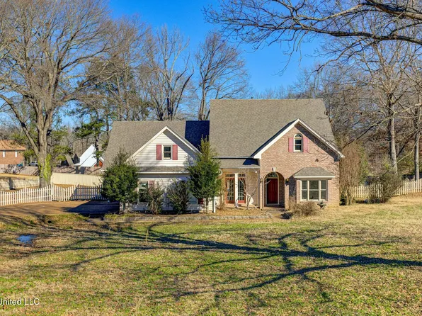 5840 Cedar Lake Dr N, Walls, MS 38680