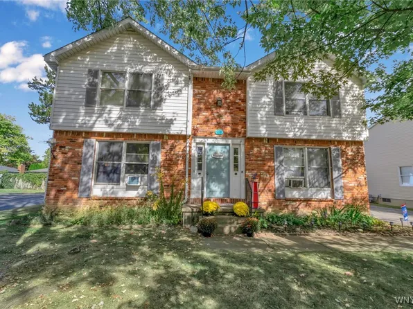 918 Remington Dr, North Tonawanda, NY 14120