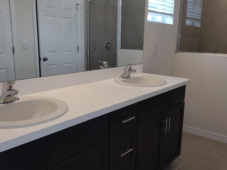 816 Friendship Cir — Photo 8