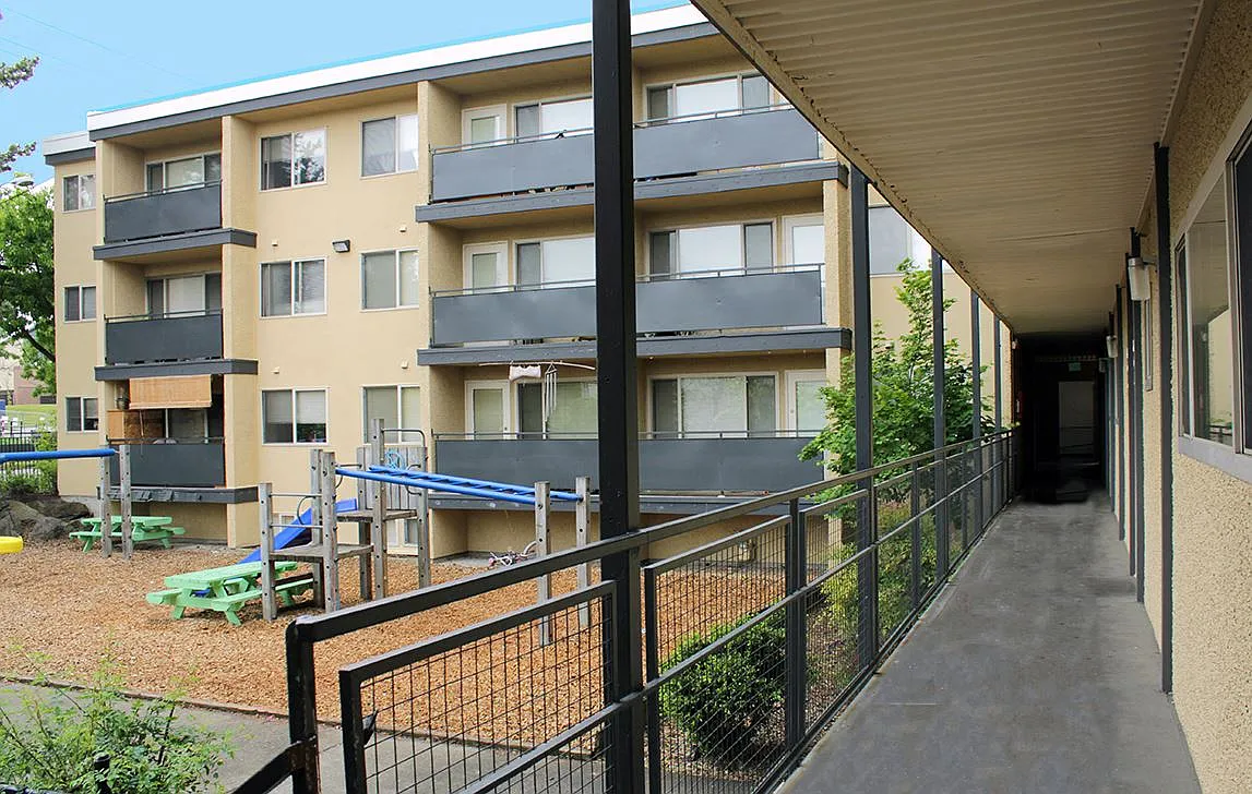 Starliter Apartments — Photo 1