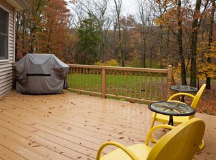 29 Meadowood Rd, Montgomery, NY 12549