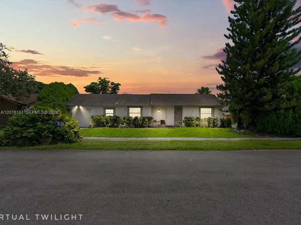 939 S Bluebird Ln, Homestead, FL 33035