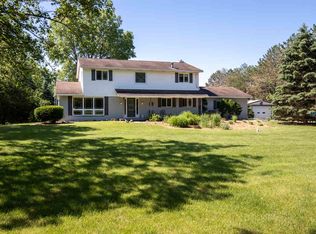 7627 E Rockton Rd, Roscoe, IL 61073