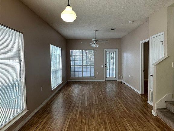 3rd image of 124 Wildflower Ln
