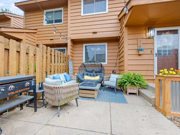 3243 Evergreen Dr, Eagan, MN 55121