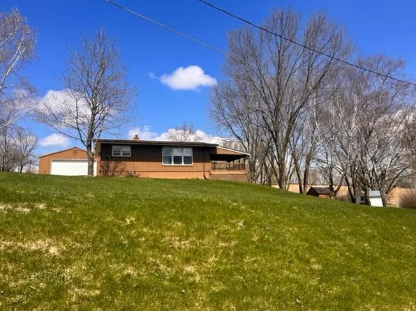 1209 E Grant St, Caledonia, MN 55921