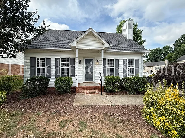 1878 Camden Forest Dr — Photo 1