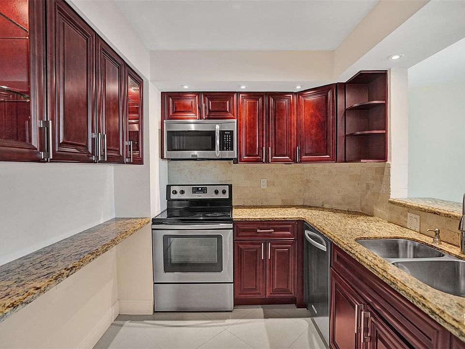 1st image of 3800 Galt Ocean Dr #31