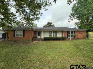 916 S Evenside Ave, Henderson, TX 75654