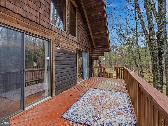 5th image of 264 Clear Spring Ln