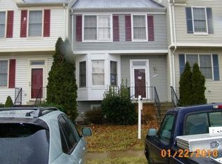 14730 Grobie Pond Ln, Centreville, VA 20120