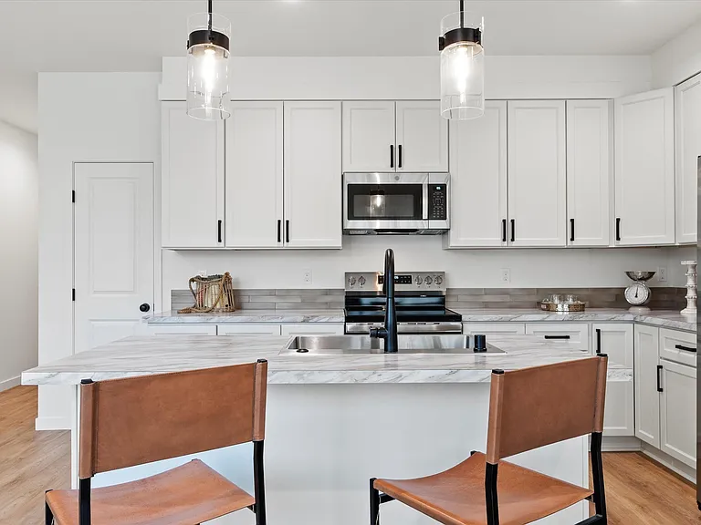 3555 W 6th Pl — Photo 11