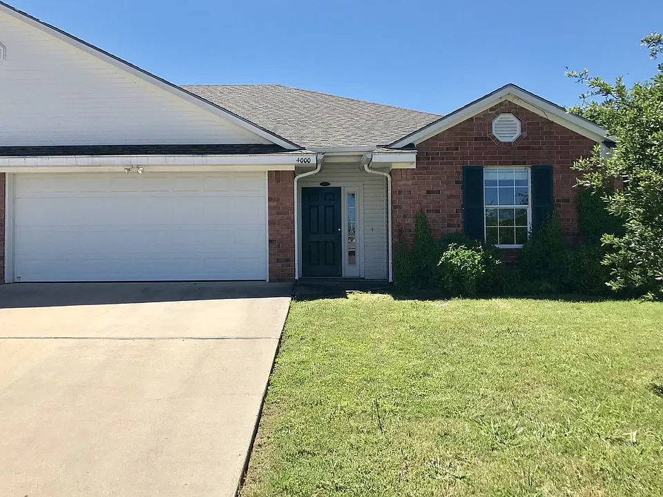 4000 Clydesdale Way