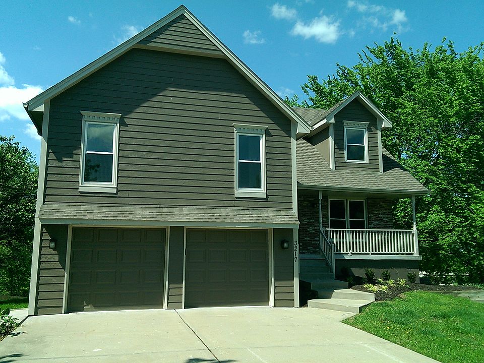 2nd image of 3217 S Gateway Dr