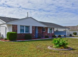 710 Fox Hills Dr, Sun City Center, FL 33573