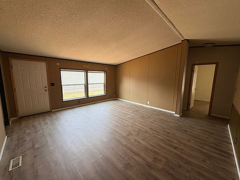 2703 Olivine St — Photo 6