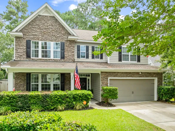 110 Comiskey Park Cir, Summerville, SC 29485