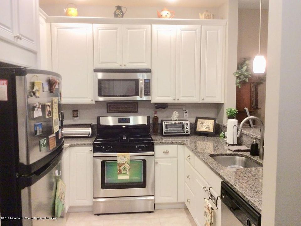1st image of 725 Amy Ct